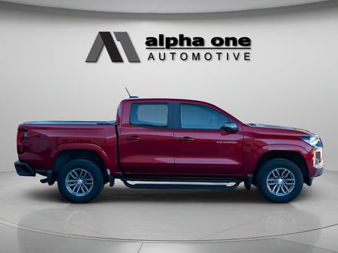 Used 2024 Chevrolet Colorado LT w/ LT Convenience Package II RWD image 4