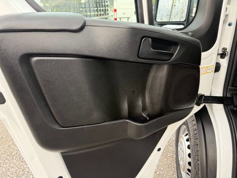 Used 2025 RAM ProMaster 2500 w/ Convenience Group FWD image 25