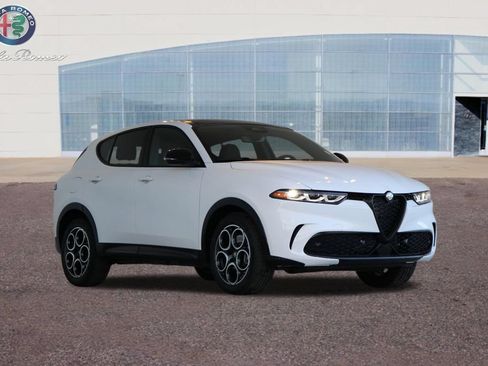 New 2025 Alfa Romeo Tonale w/ Premium Package AWD/4WD image 50