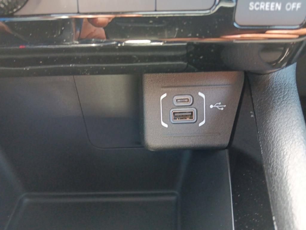 Used 2026 Jeep Compass Limited w/ Sun, Sound & Navigation Group AWD/4WD image 32