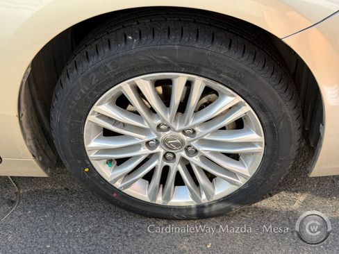 Used 2013 Lexus ES 350 w/ Premium Pkg image 12