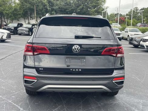 Certified 2024 Volkswagen Taos SE FWD image 6