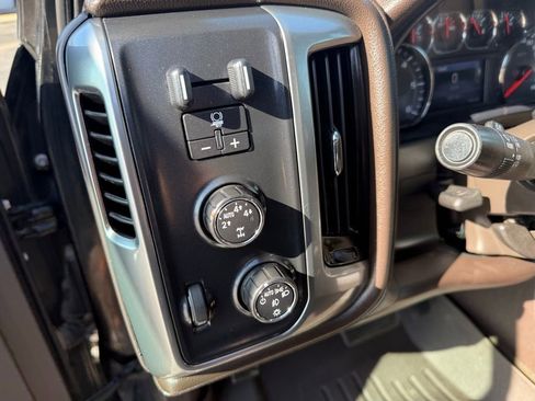 Used 2014 Chevrolet Silverado 1500 LTZ Z71 w/ LTZ Plus Package AWD/4WD image 19