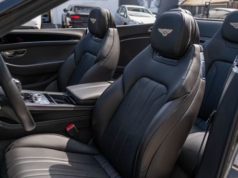 Used 2020 Bentley Continental GT image 14