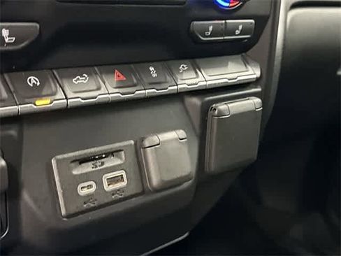 Used 2019 Chevrolet Silverado 1500 LT w/ Texas Edition image 25