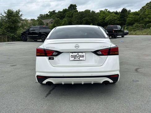 Used 2019 Nissan Altima 2.5 Platinum FWD image 4