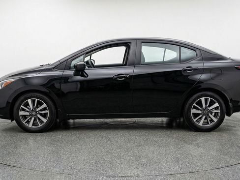 Used 2025 Nissan Versa SV FWD image 5