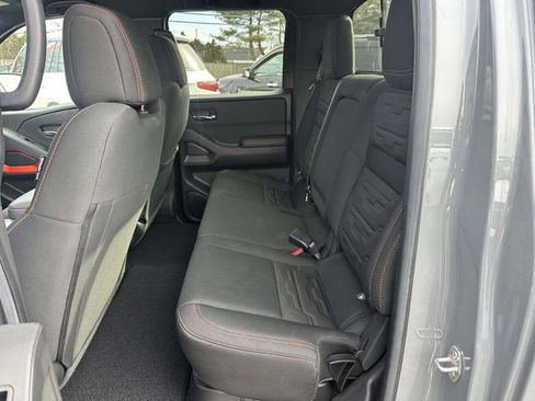 Used 2025 Nissan Frontier PRO-4X w/ Tow Package image 18