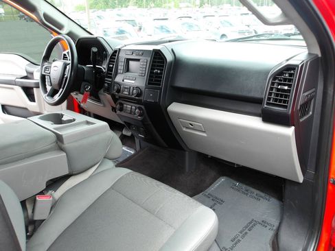 Used 2017 Ford F150 XL w/ Equipment Group 101A Mid AWD/4WD image 13