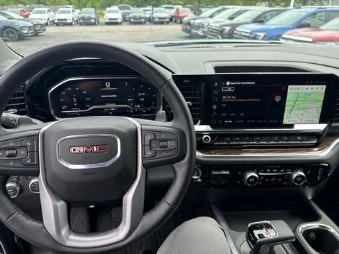 Used 2025 GMC Sierra 1500 Elevation w/ Elevation Premium Package AWD/4WD image 7