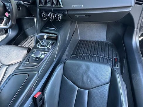 Used 2017 Audi R8 V10 plus image 32