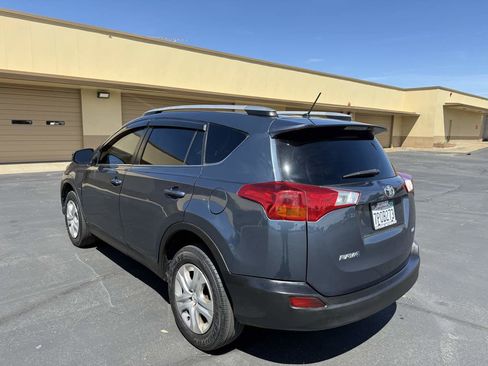 Used 2013 Toyota RAV4 LE image 5