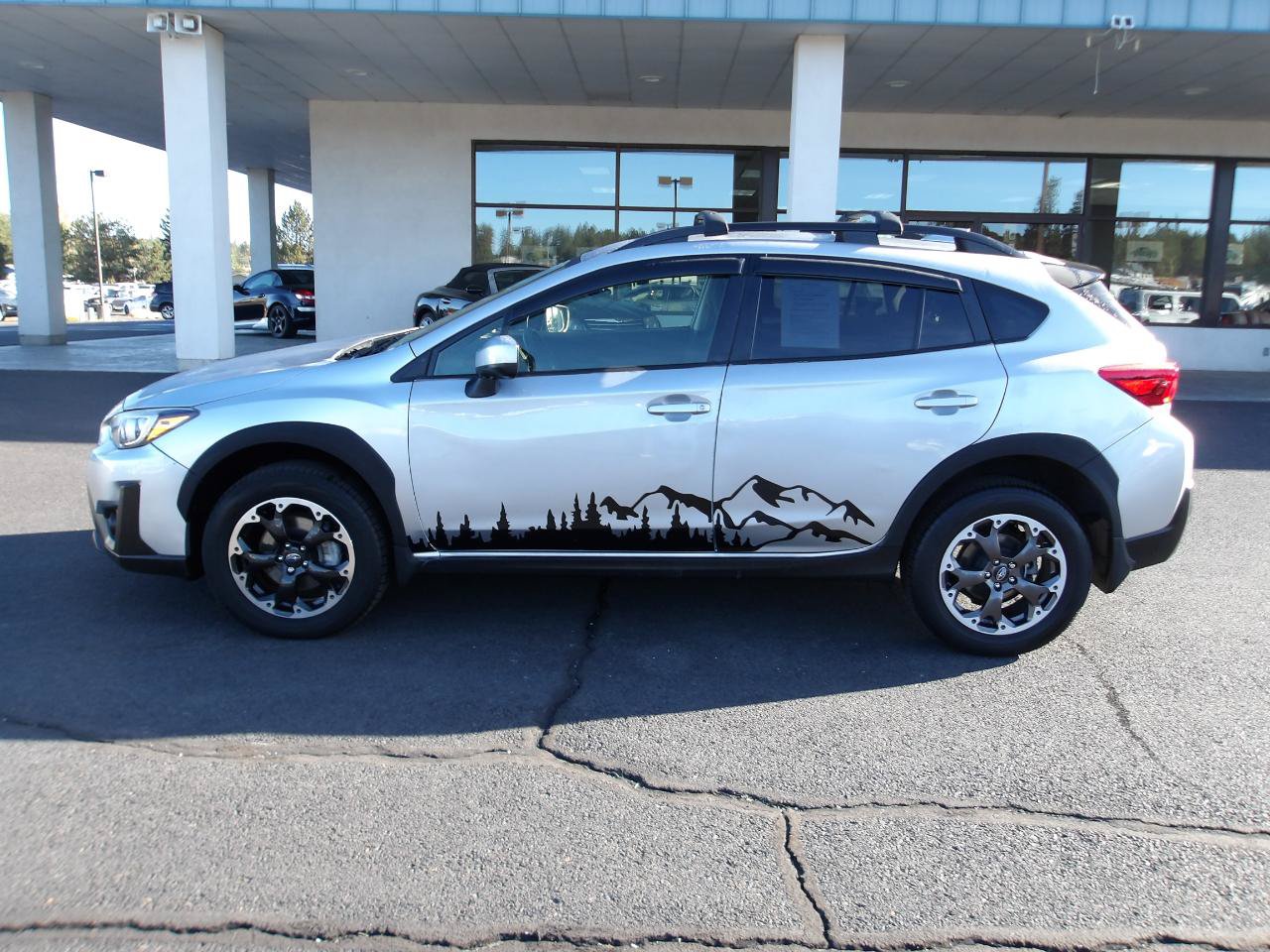 Used 2022 Subaru Crosstrek 2.0i Premium w/ Popular Package #4A AWD/4WD image 2