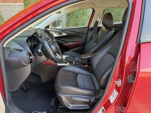 Used 2018 MAZDA CX-3 Touring FWD image 29