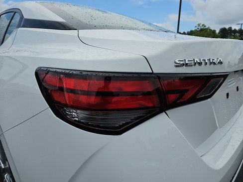 Used 2025 Nissan Sentra S FWD image 34