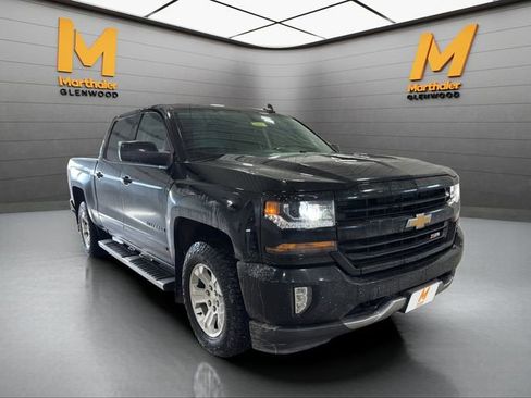 Used 2018 Chevrolet Silverado 1500 LT w/ All Star Edition image 2