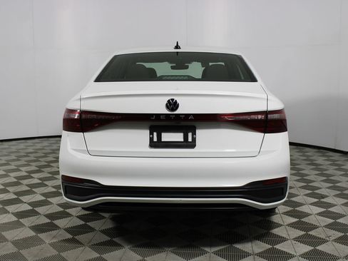 Used 2025 Volkswagen Jetta Sport FWD image 31