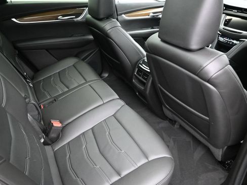 Used 2023 Cadillac XT5 Sportv w/ Platinum Package AWD/4WD image 31