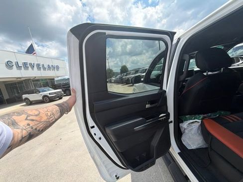 Used 2025 Toyota Tacoma TRD Sport AWD/4WD image 15