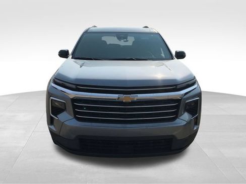 Used 2026 Chevrolet Traverse LT FWD image 10