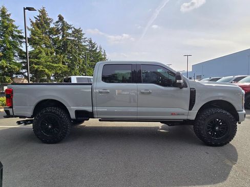 Used 2025 Ford F350 Platinum AWD/4WD image 6