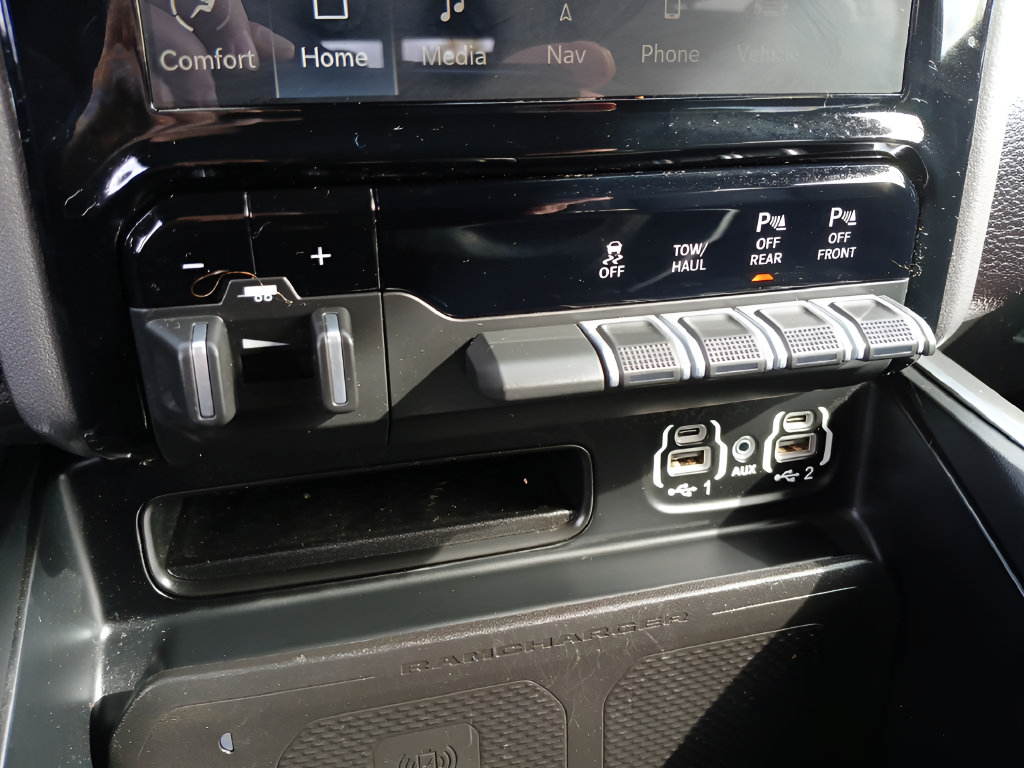 Used 2022 RAM 2500 Laramie AWD/4WD image 22