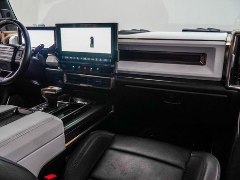 Used 2025 GMC Hummer EV 3X AWD/4WD image 29