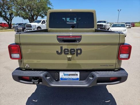 New 2026 Jeep Gladiator Sport AWD/4WD image 36