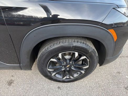 Used 2021 Chevrolet TrailBlazer LT w/ Convenience Package image 16