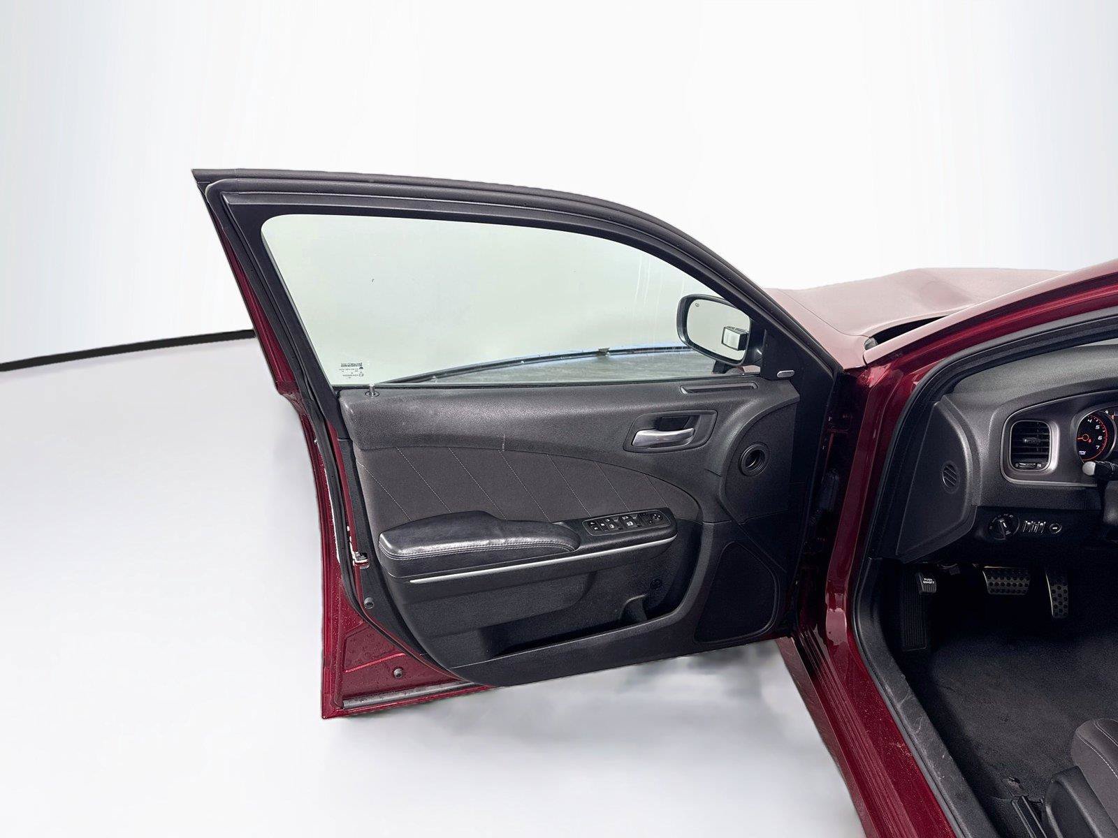 Used 2022 Dodge Charger R/T RWD image 9