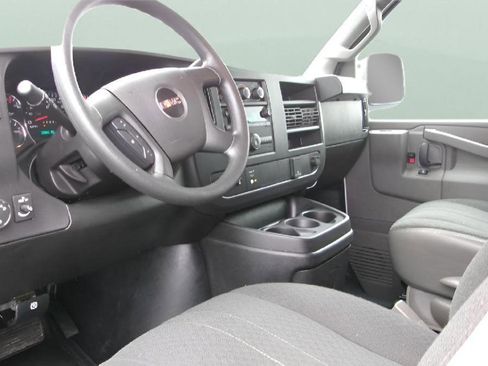 Used 2024 GMC Savana 2500 w/ Driver Convenience Package RWD image 8