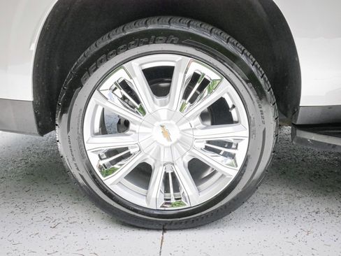 Used 2021 Chevrolet Suburban High Country AWD/4WD image 13