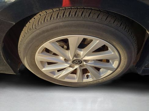 Used 2024 Toyota Camry LE image 31