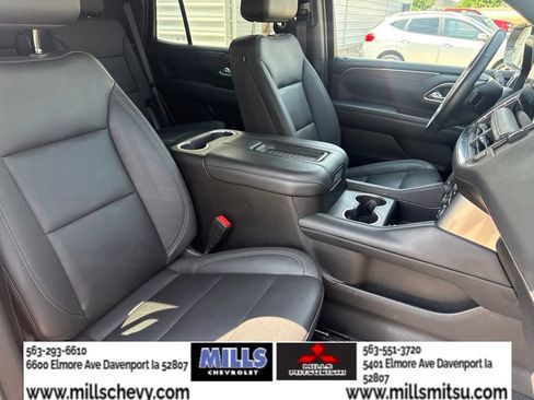 Used 2023 Chevrolet Tahoe Z71 w/ Luxury Package AWD/4WD image 25