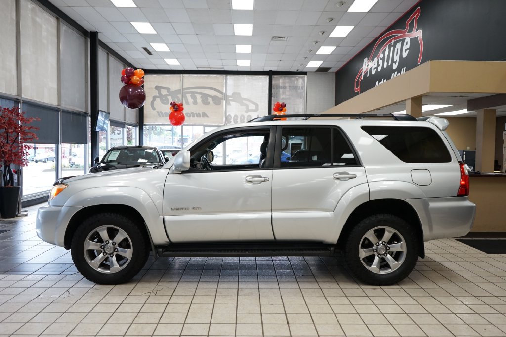 Used 2007 Toyota 4Runner Limited AWD/4WD image 3
