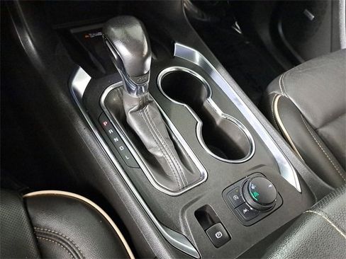 Used 2022 Chevrolet Traverse Premier w/ Redline Edition image 33