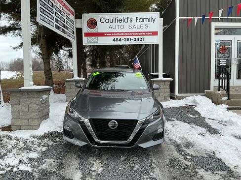 Used 2022 Nissan Altima 2.5 S image 2