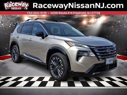 Certified 2025 Nissan Rogue Platinum w/ Platinum Premium Package image 1