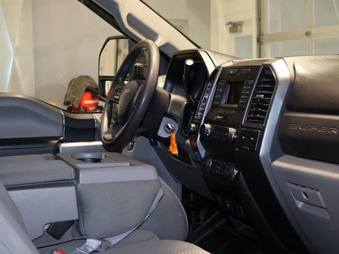 Used 2019 Ford F250 XLT image 35