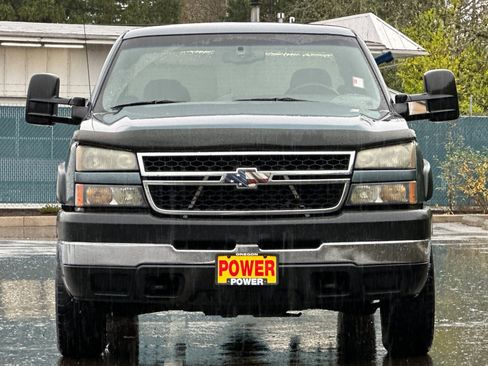 Used 2006 Chevrolet Silverado 2500 LT w/ Skid Plate Package image 9