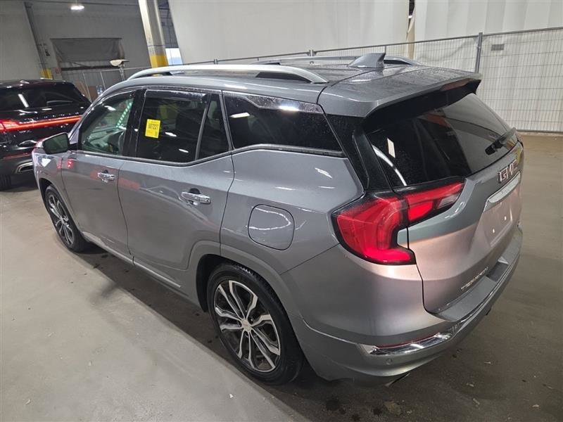 Used 2019 GMC Terrain Denali w/ Advanced Safety Package AWD/4WD image 4