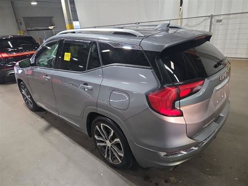 Used 2019 GMC Terrain Denali w/ Advanced Safety Package AWD/4WD image 4