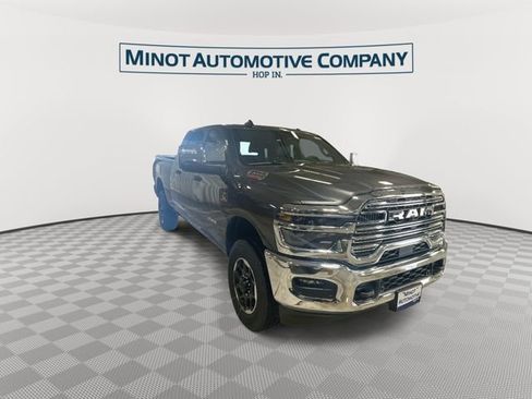 New 2026 RAM 2500 Laramie AWD/4WD image 2