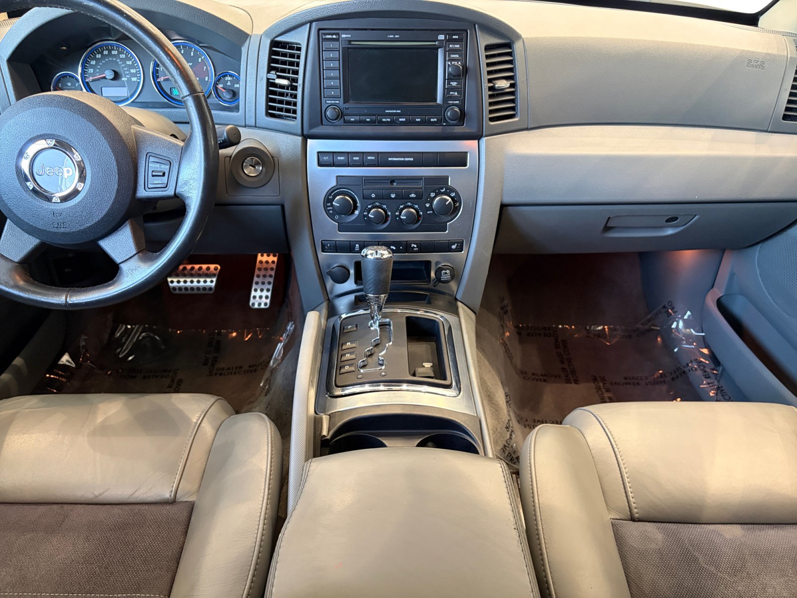 Used 2006 Jeep Grand Cherokee SRT8 w/ SRT Option Group I AWD/4WD image 17