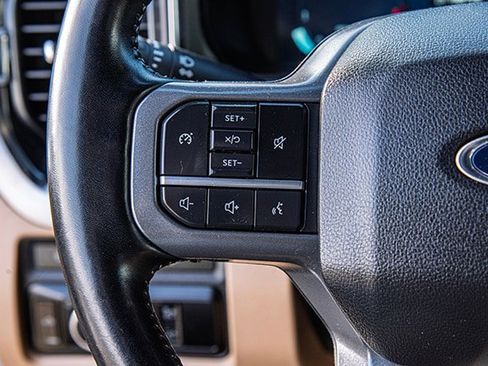 Used 2023 Ford F250 Lariat w/ Chrome Package image 9