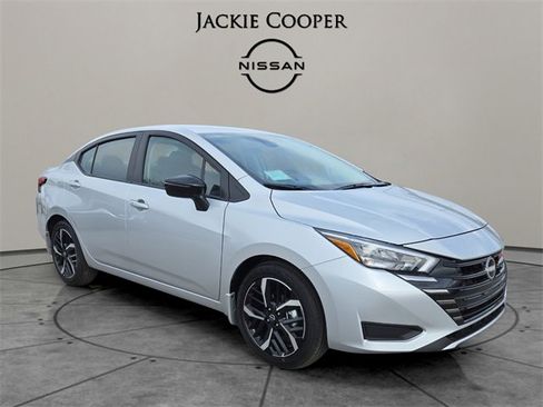 New 2025 Nissan Versa SR w/ Trunk Package image 7