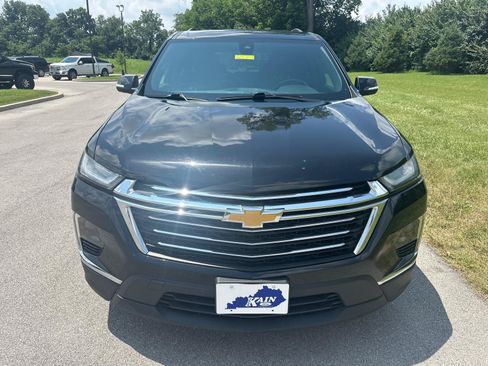 Used 2023 Chevrolet Traverse LT AWD/4WD image 11