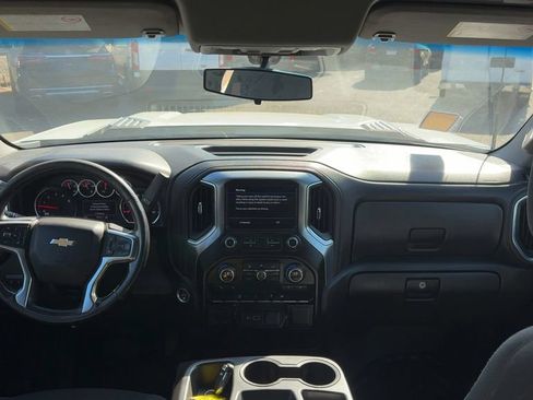 Used 2022 Chevrolet Silverado 2500 LT w/ Convenience Package AWD/4WD image 9