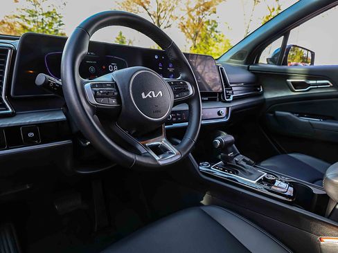 Certified 2025 Kia Sportage X-Line image 7