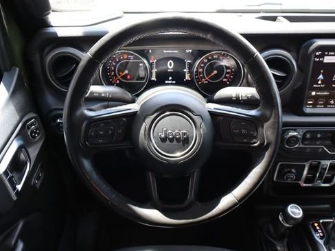 Used 2023 Jeep Gladiator Sport AWD/4WD image 17